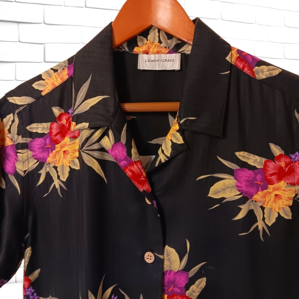Women's Lemon Grass Floral Blouse, Size Medium, Poly Blend S/S Black w/ Floral